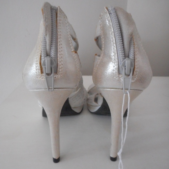 Rhinestone Sz 6 M 4" heel strappy stiletto pump - Picture 3 of 8